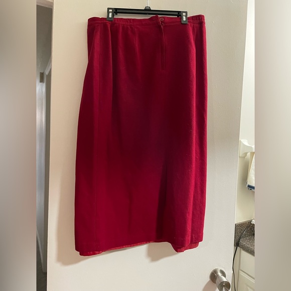 Wool skirt - Picture 2 of 4